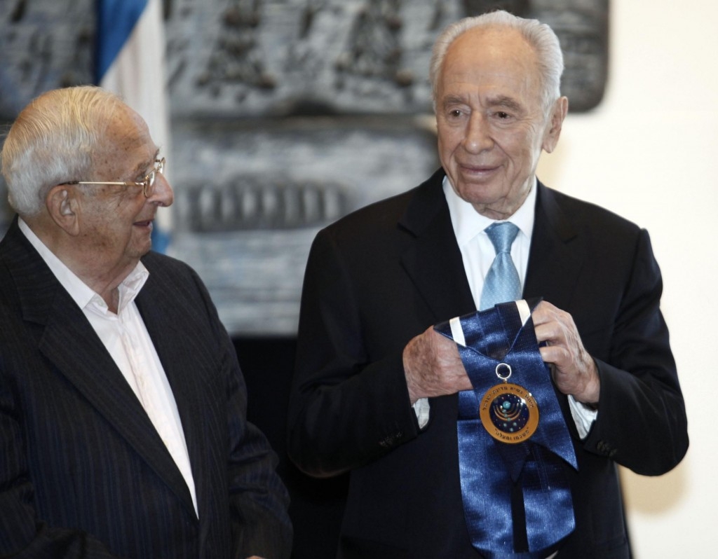 Israel President's Award article, Peres and Navon