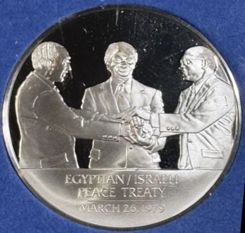 Signing the Peace Treaty Egypt - Israel 1979 medal