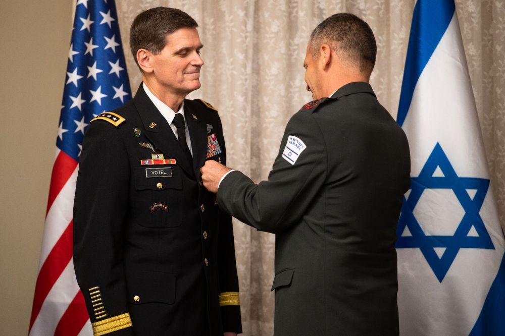Gen. Joseph Leonard Votel receives medal of appreciation