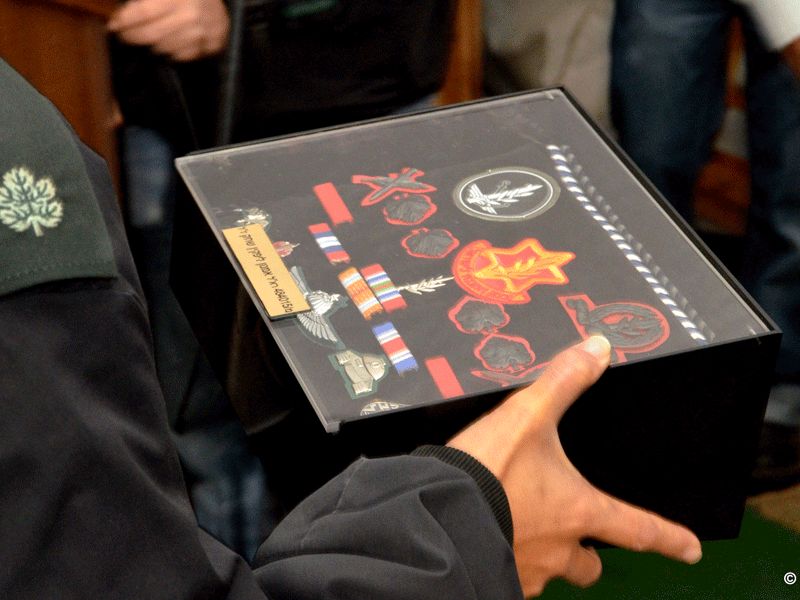 Medals displayed at funeral of Lipkin Shahak